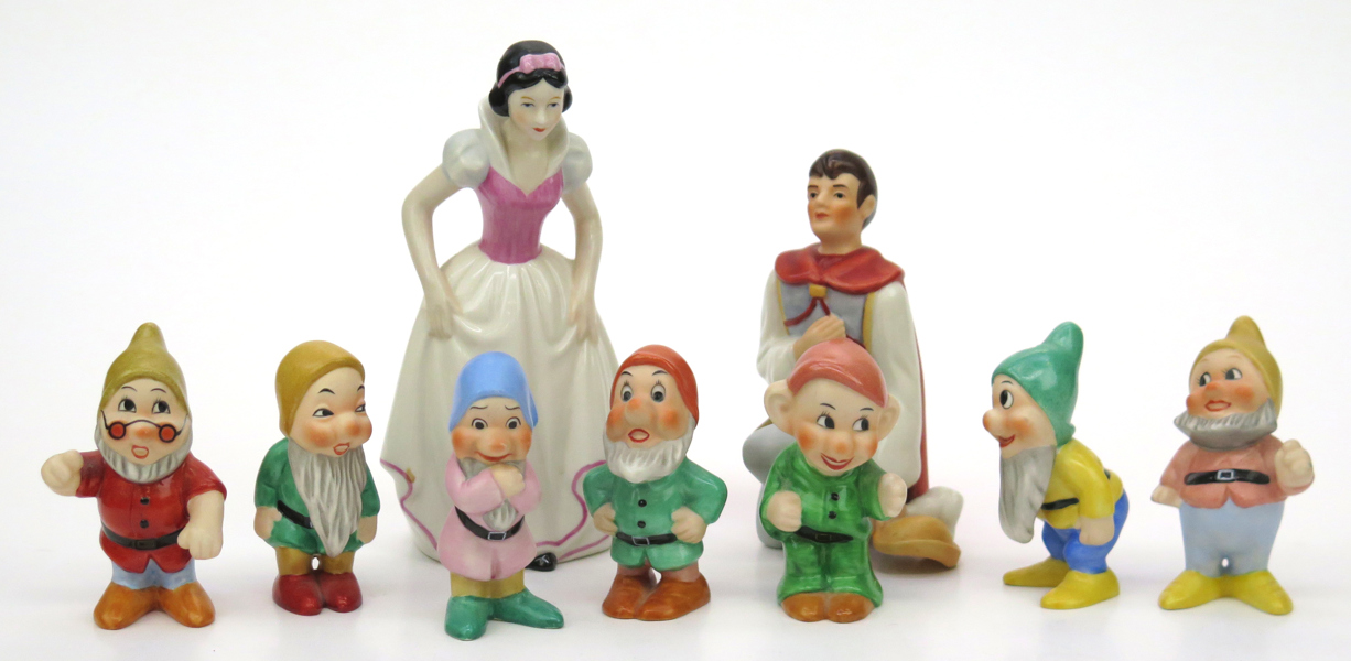 Disney, Walt för Wilhelm Goebel, figuriner, 9 st, flintgods, Snövit, prinsen och de 7 dvärgarna, höjd 7-14 cm