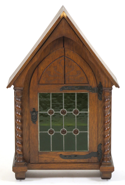 Väggskåp, bonad ek med smidesbeslag, jugend, sekelskiftet 1900, dörr med polykromt blyglas, h 84 cm, smärre del av krön saknas