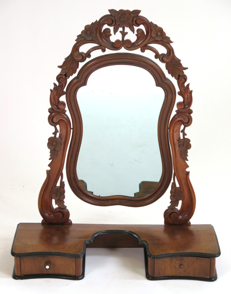 Lådspegel, mahogny, nyrokoko, 1800-talets slut, höjd 75 cm, skador och lagningar