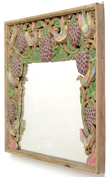 Spegel, skuret och bemålat trä, möjligen Bali, 1900-tal, dekor av fåglar mm, h 90 cm