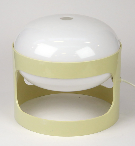 Colombo, Joe för Husqvarna, bordslampa, vit plast modell KD 27, designad 1967, dia 24 cm, spricka