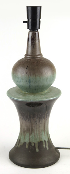 Okänd designer för PM Keramik, Danmark, 1960-70-tal, bordslampa, delvis glaserat lergods, _5099a_lg.jpeg