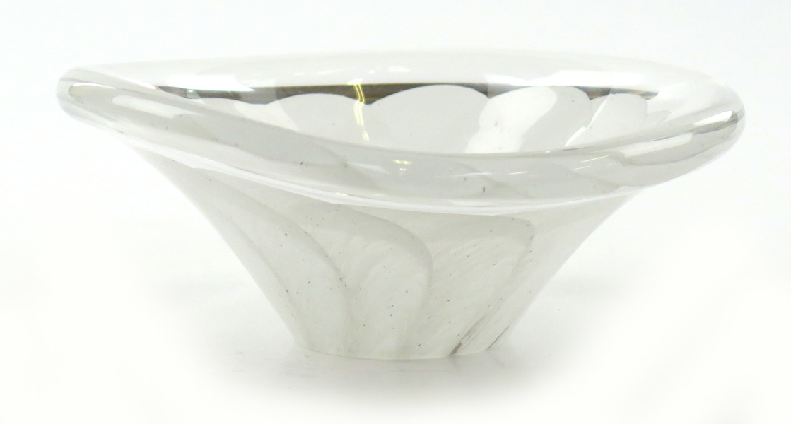 Lindstrand, Vicke för Kosta, skål, glas, dekor av slöjor i vitt underfång, _5323a_lg.jpeg