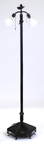 Golvlampa, smide, 1900-talets 1 hälft, _5841a_lg.jpeg