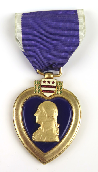 Medalj, förgylld medalj och emalj, USA, 1900-talets 2 hälft, Purple Heart,_6076a_8d8c2bb0976cd20_lg.jpeg