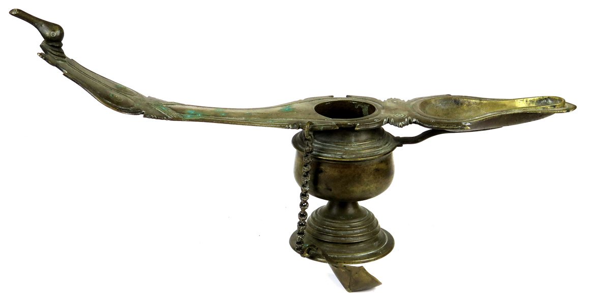 Rituell oljelampa, brons, så kallad Changalvetta, Indien, 1800-tal, _6541a_8d8d19542945faf_lg.jpeg