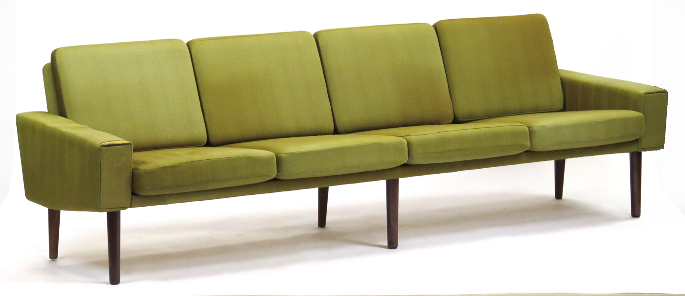 Okänd designer för M Nissen I/S Horsens, soffa, grön (defekt) textilklädsel på 6 teakben,_7622a_8d8edea8f778d50_lg.jpeg
