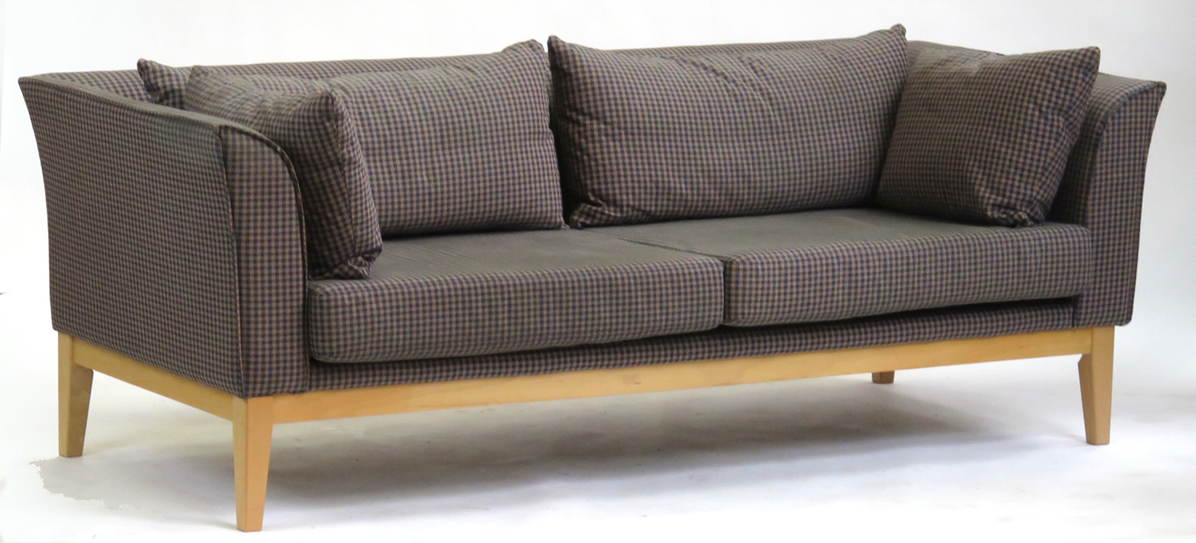Okänd designer för Stouby, soffa, 3-sits, bonad bok med rutig, helstoppad textilklädsel,_7910a_8d8efa7caa2f9e3_lg.jpeg