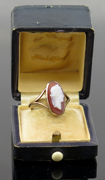 Ring, 18 karat rödguld med kaméskuren snäcka, vikt 3,5 gram,_8880a_8d910a94b1c9041_lg.jpeg