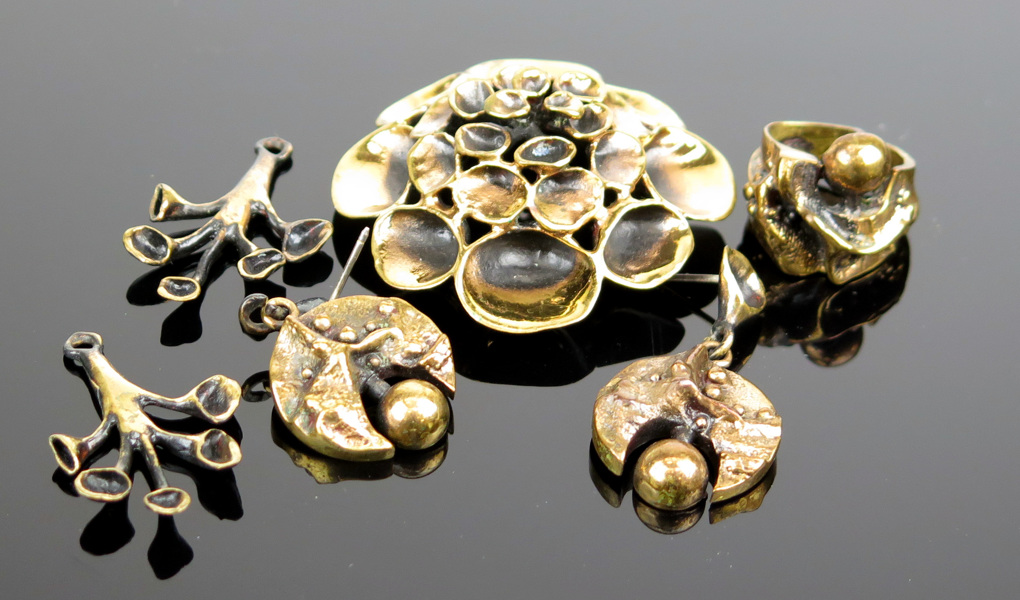 Ikkonen, Hannu, parti smycken, patinerad brons;_9304a_8d91c5d6c19b23e_lg.jpeg
